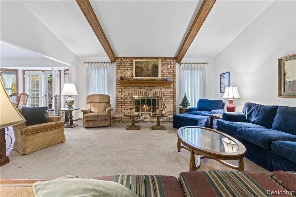 Clinton Twp, MI 48038,40643 WOODSIDE Drive