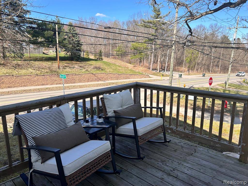 Orion Twp, MI 48360,1006 BEACH Drive