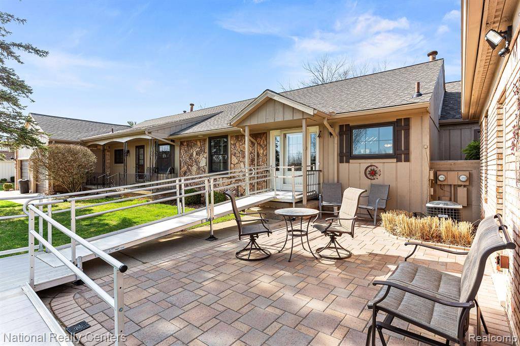 Green Oak Twp, MI 48178,11987 Shenandoah Drive 130 3