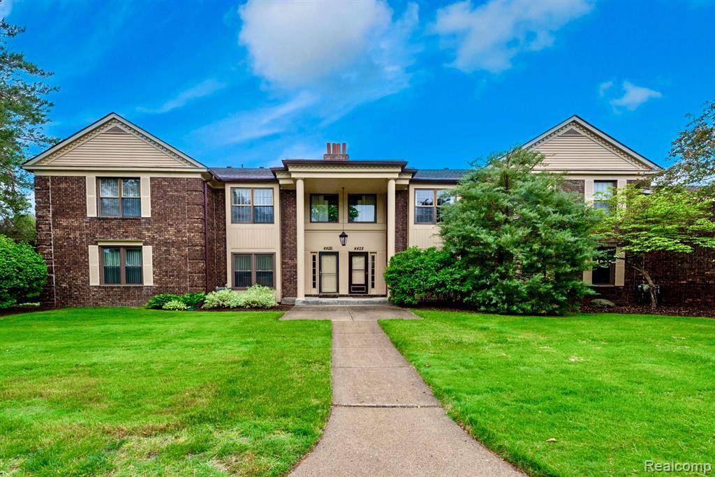West Bloomfield Twp, MI 48323,4426 KNIGHTSBRIDGE Lane