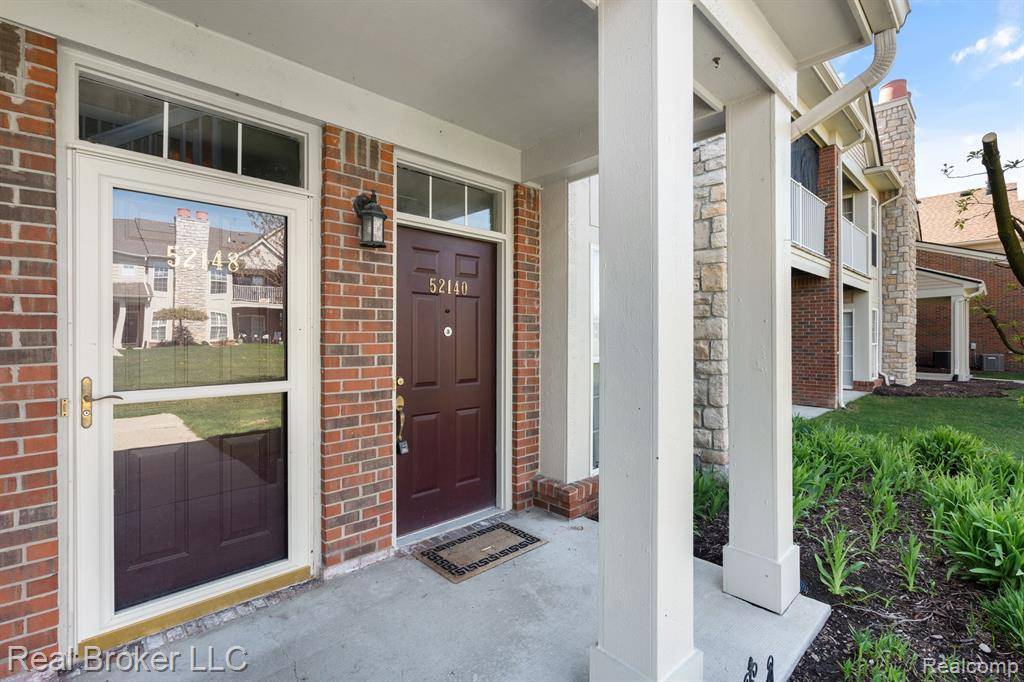 Macomb Twp, MI 48042,52140 NAUGATUCK Drive
