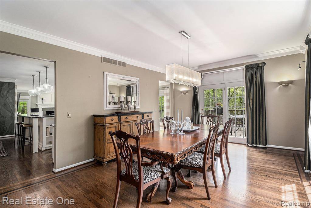 Oakland Twp, MI 48306,975 PINE NEEDLE Trail