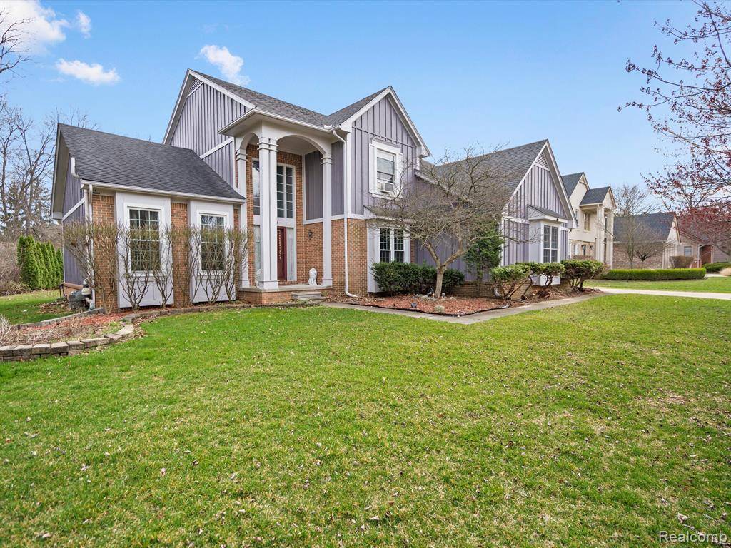 West Bloomfield Twp, MI 48324,7359 WATER OAKS