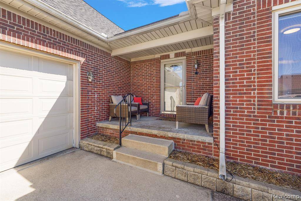 Macomb Twp, MI 48044,16080 NATHAN Drive