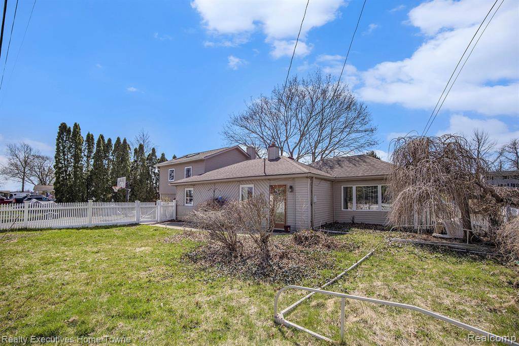 White Lake Twp, MI 48386,10401 DEGRAND Street