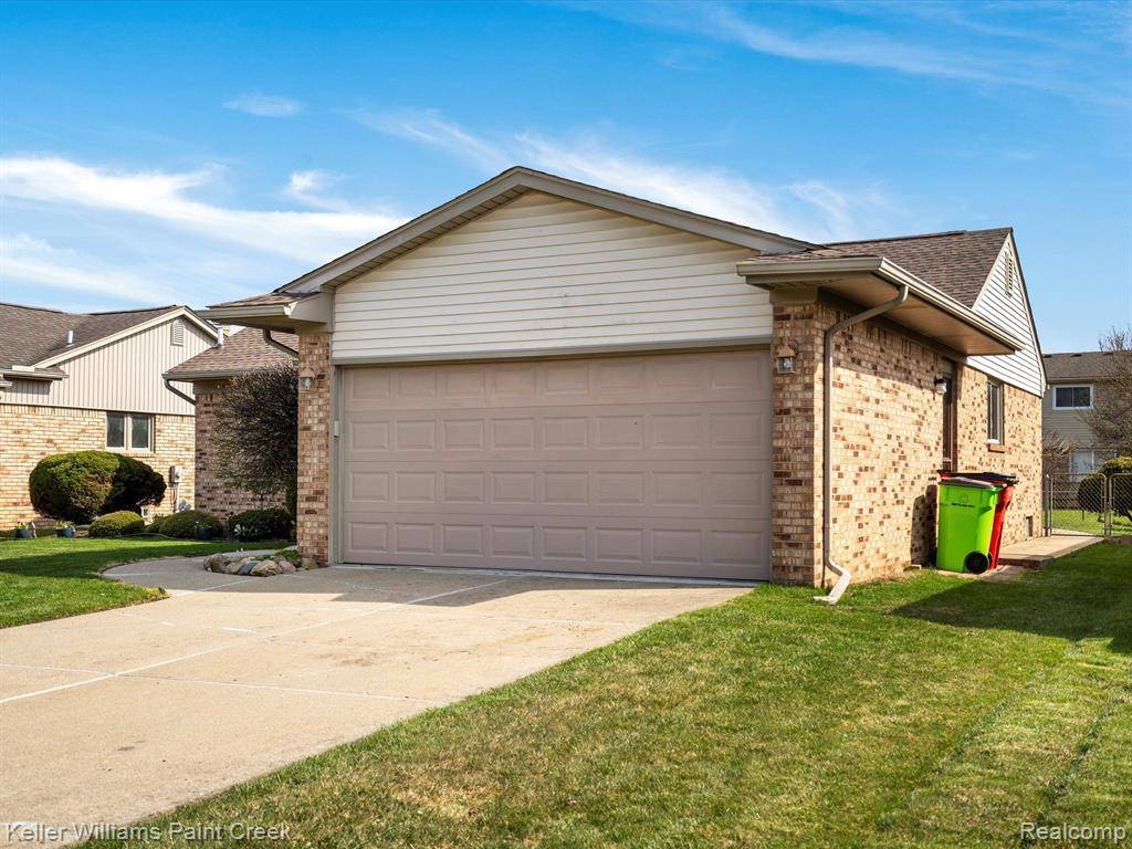 Macomb Twp, MI 48044,18282 KANDT Drive