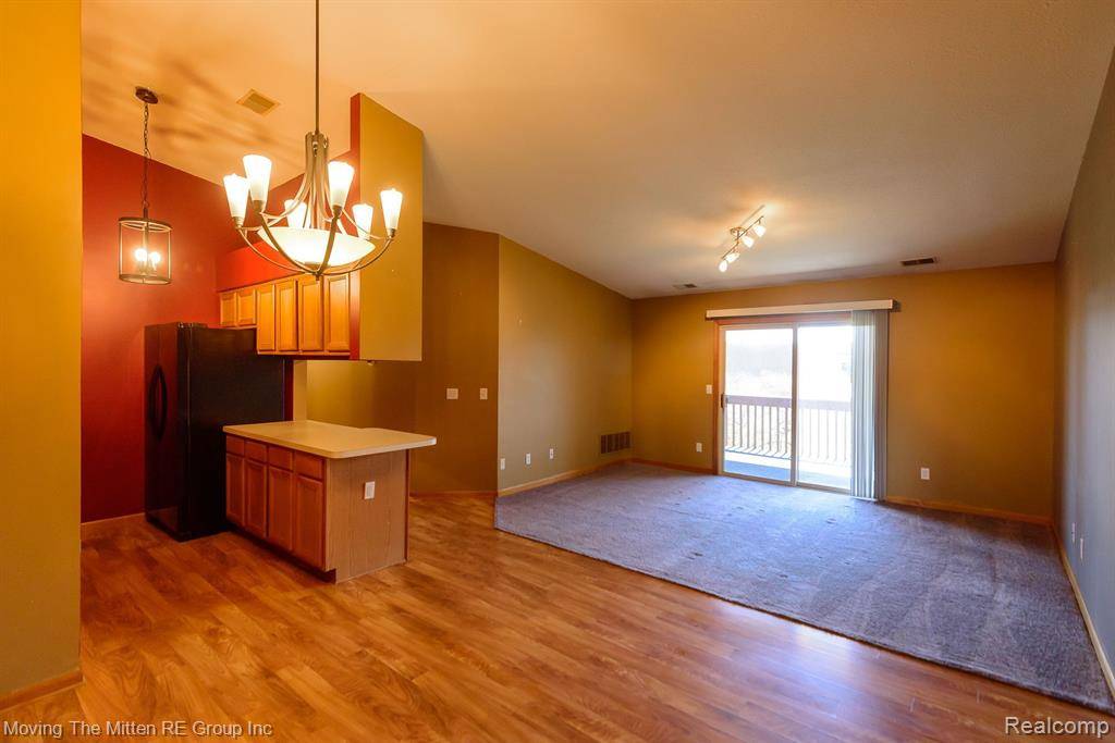 Van Buren Twp, MI 48111,45725 PRAIRIEGRASS Court 37 6
