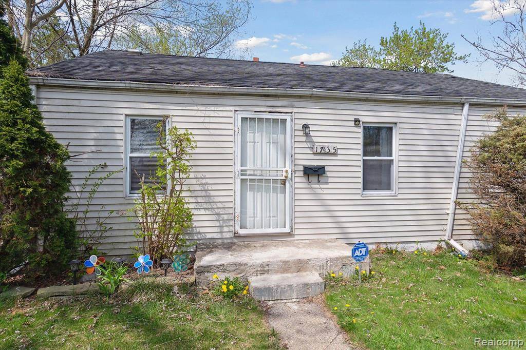 Detroit, MI 48219,17435 FENTON Street