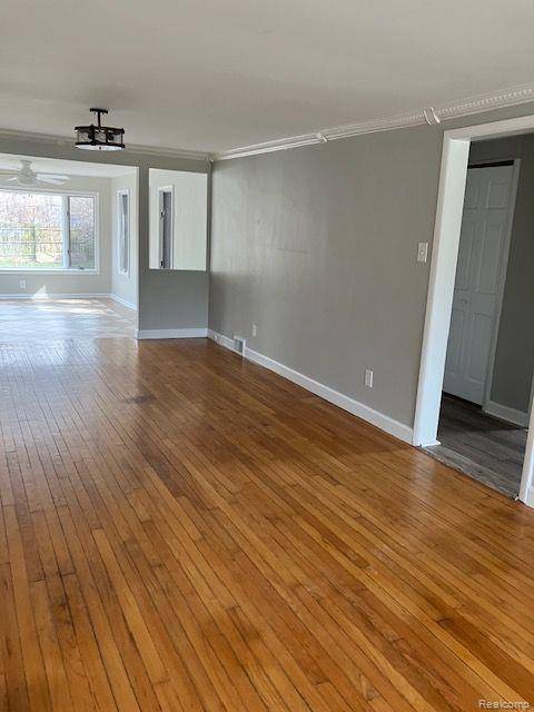 Grosse Ile Twp, MI 48138,8610 MACOMB Street