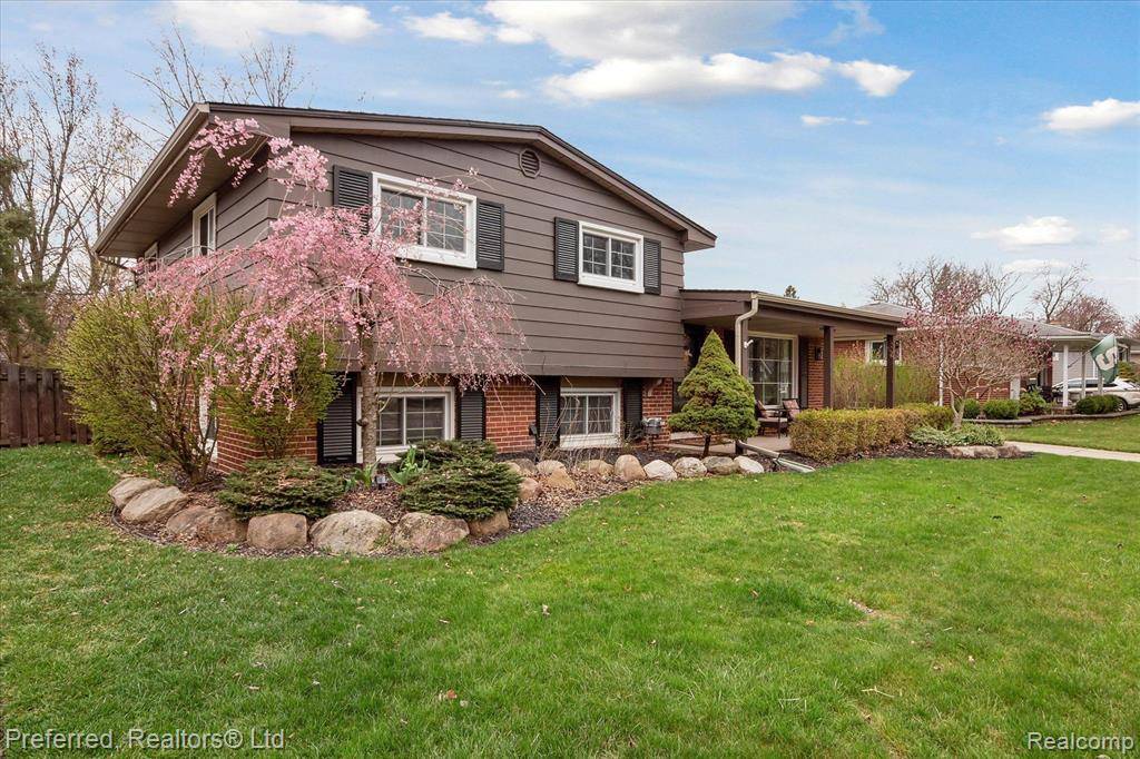 Farmington, MI 48336,33137 KIRBY Street