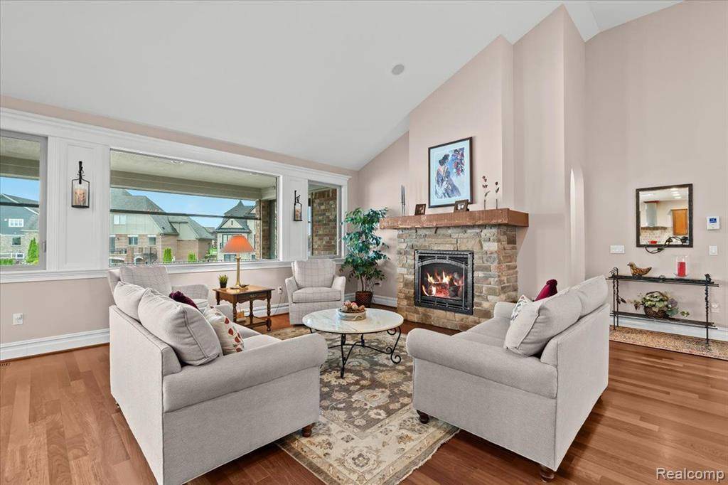 Green Oak Twp, MI 48178,8427 BOULDER SHORES Drive