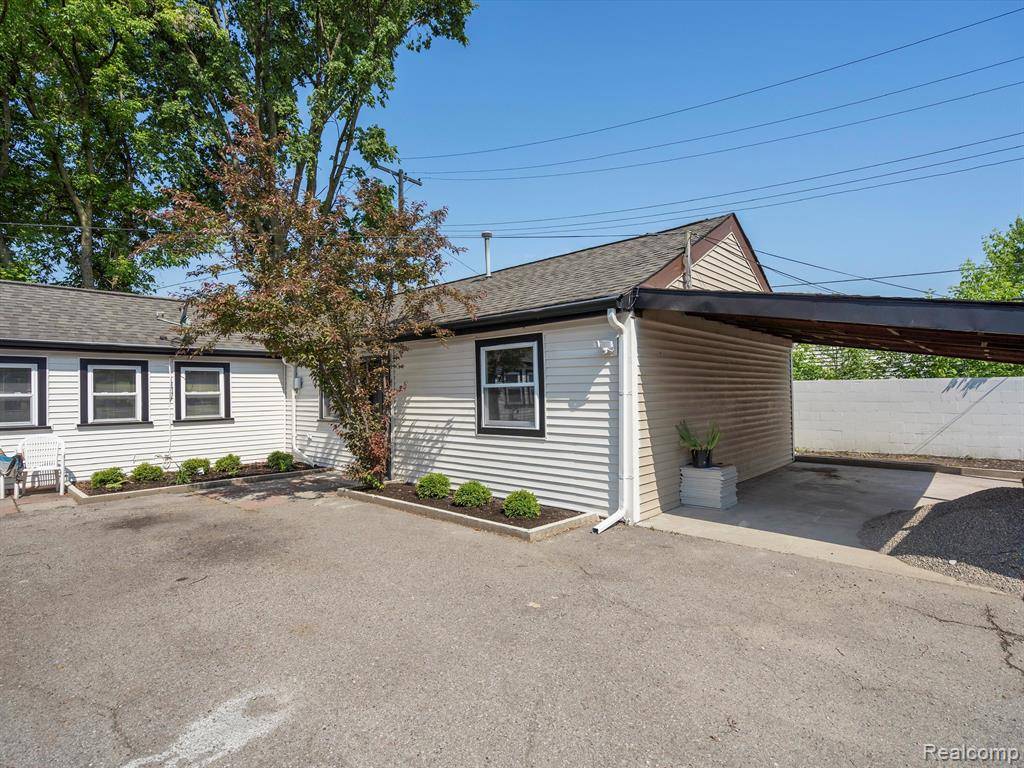 Hazel Park, MI 48030,1741 E WOODWARD HEIGHTS #2 Boulevard
