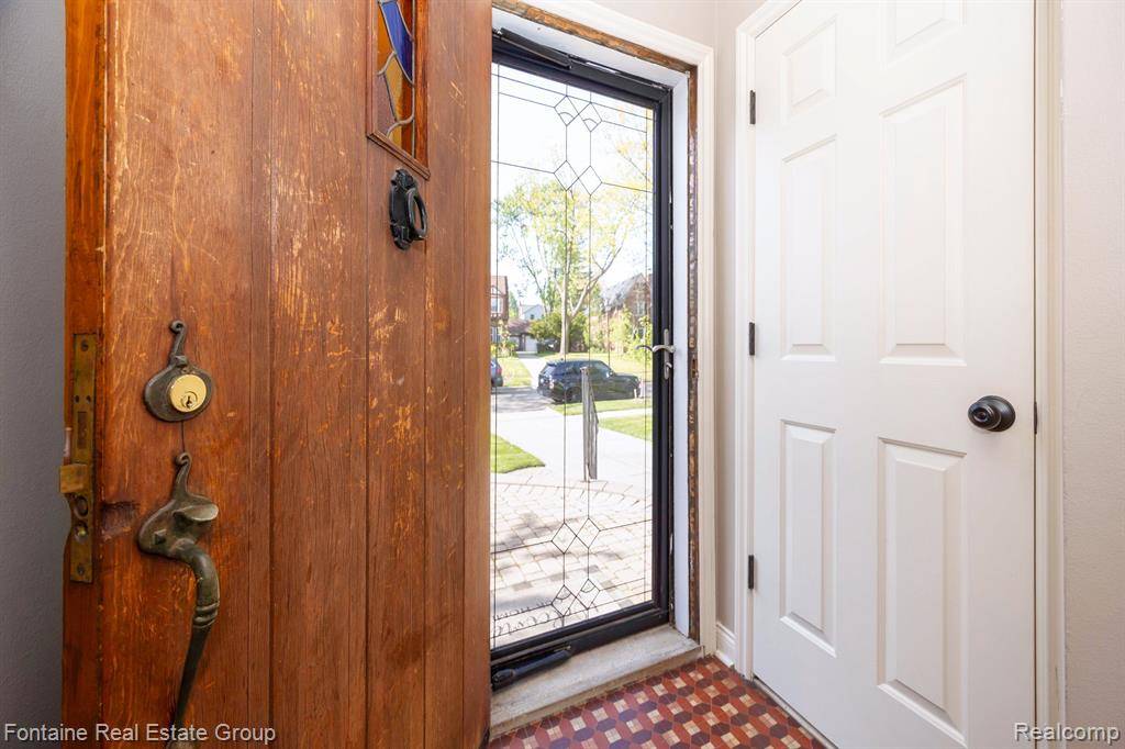 Dearborn, MI 48124,22635 ALEXANDRINE Street