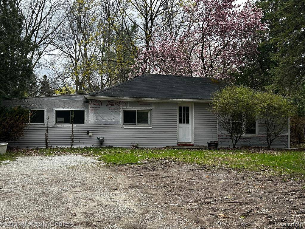 Lapeer, MI 48446,506 E OREGON Street