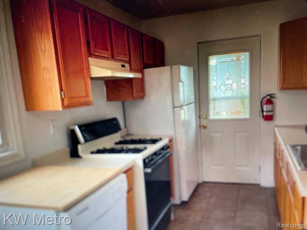 Madison Heights, MI 48071,135 E HUDSON Avenue