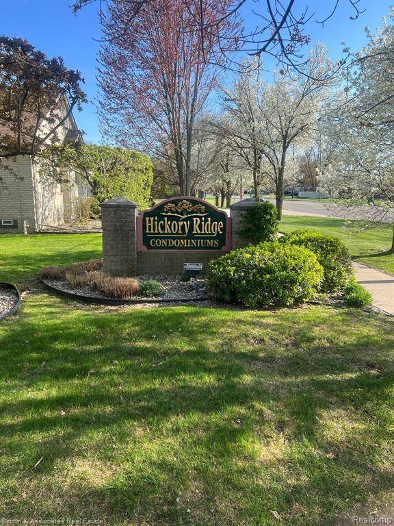 Dearborn Heights, MI 48127,57 HICKORY