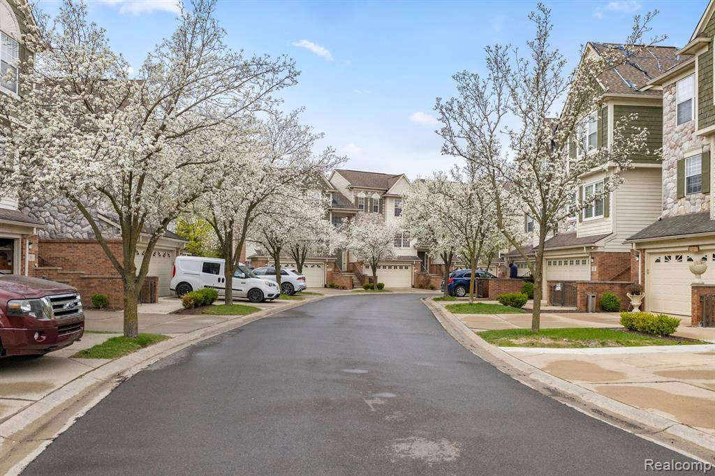 Dearborn, MI 48126,36 BRADFORD
