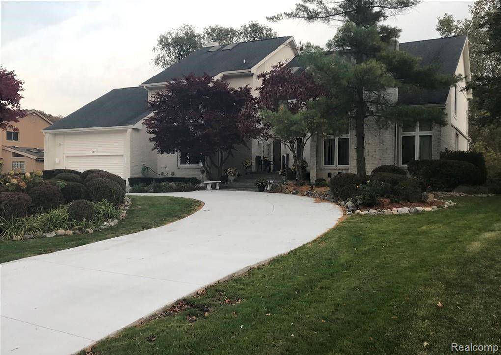 West Bloomfield Twp, MI 48323,4197 STRATHDALE Lane