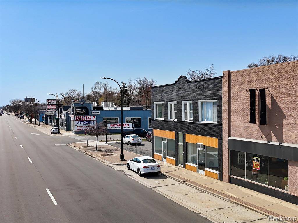 Ferndale, MI 48220,23525 WOODWARD Avenue