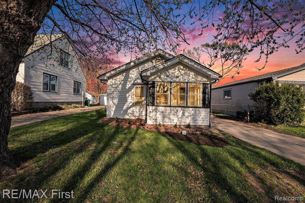 Eastpointe, MI 48021,23058 SHAKESPEARE Avenue