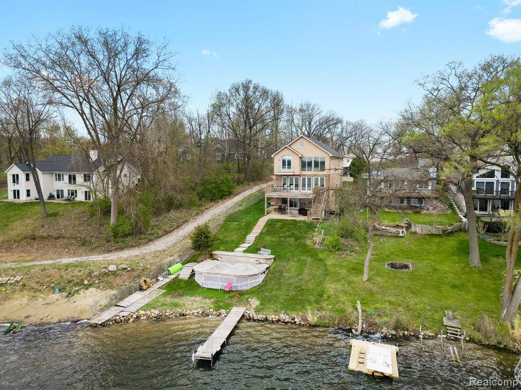 Springfield Twp, MI 48350,11589 EMBER