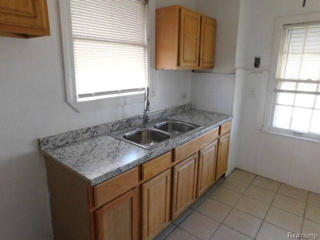 Detroit, MI 48205,15864 BRINGARD Drive
