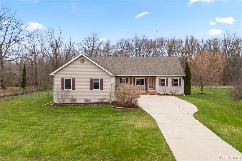 Flint Twp, MI 48473,6318 W MAPLE Avenue