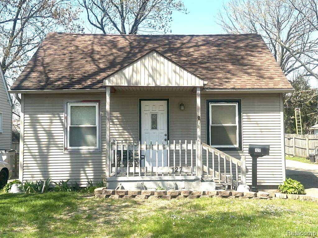Hazel Park, MI 48030,127 E Shevlin Avenue