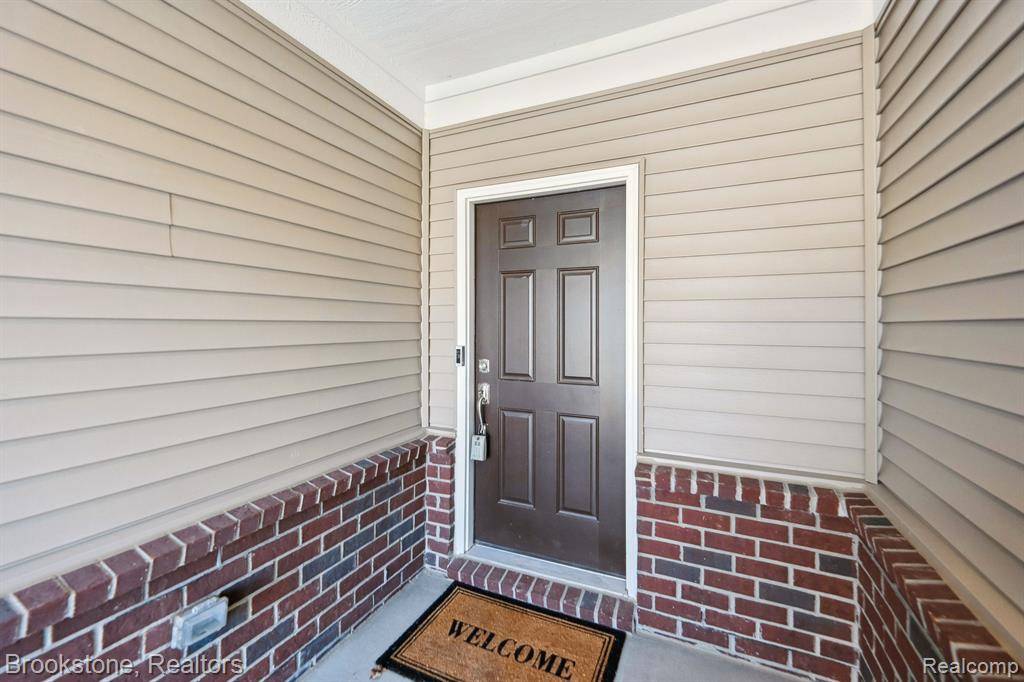 Pittsfield Twp, MI 48108,527 HOLMDALE Way