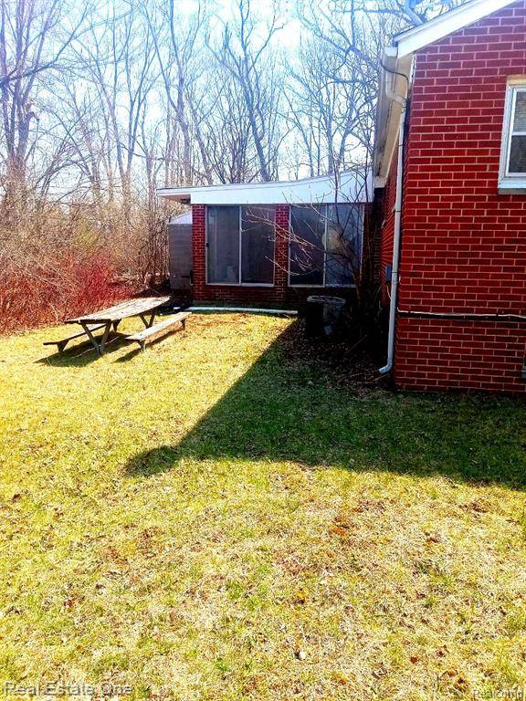 Brighton Twp, MI 48114,4045 GROVE HILL Drive