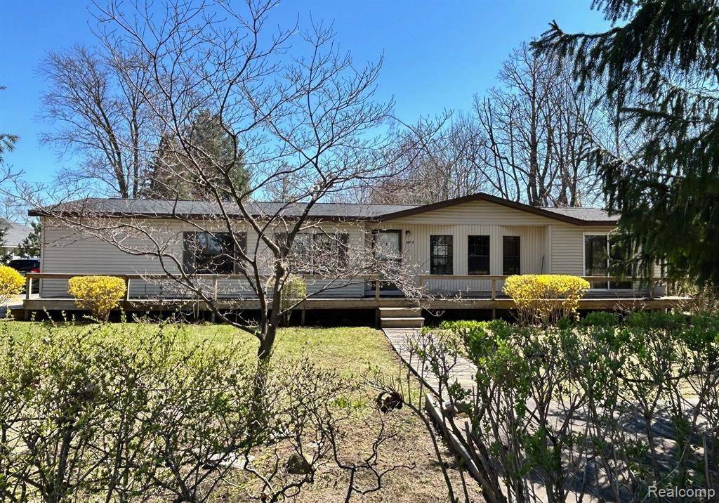 Imlay City, MI 48444,1877 S ALMONT Avenue