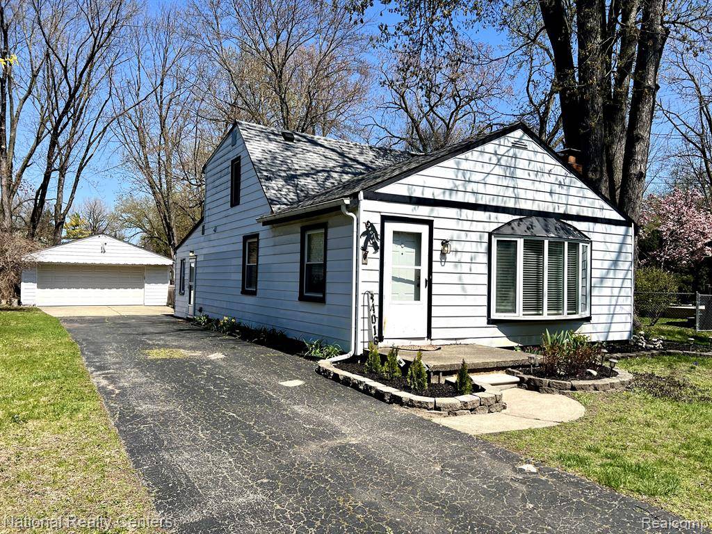 Livonia, MI 48150,34016 RICHLAND Street