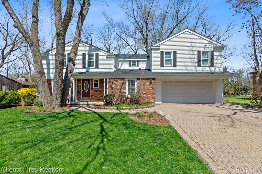 Grosse Ile Twp, MI 48138,9350 BYROMAR Lane