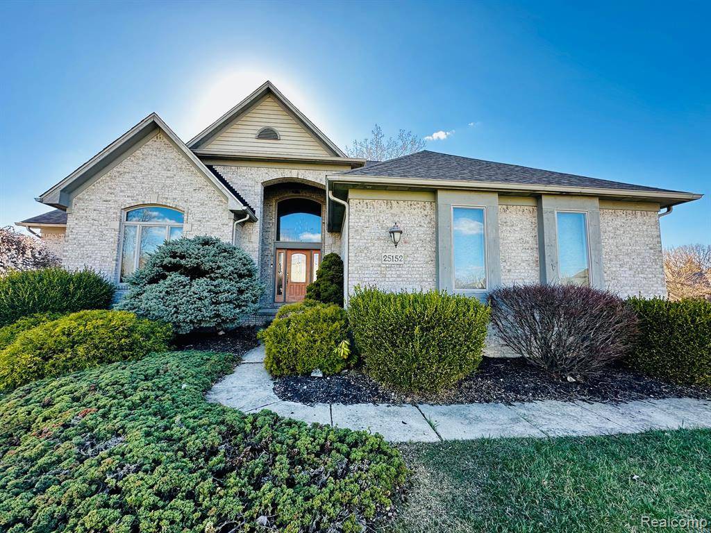 Brownstown Twp, MI 48134,25152 PLEASANT CREEK Drive