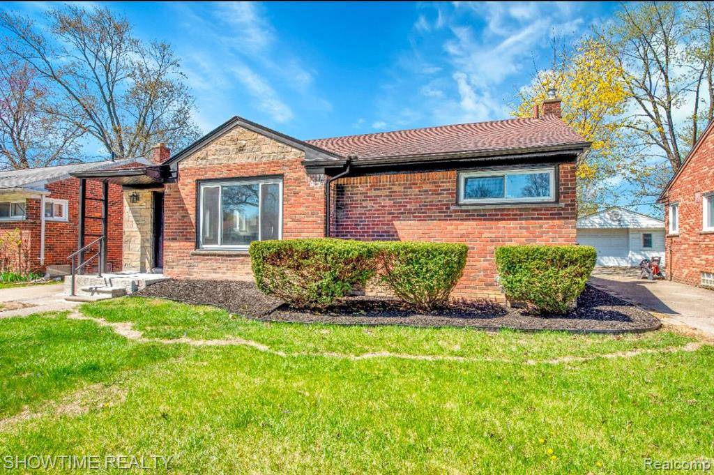 Oak Park, MI 48237,24281 KENOSHA Street