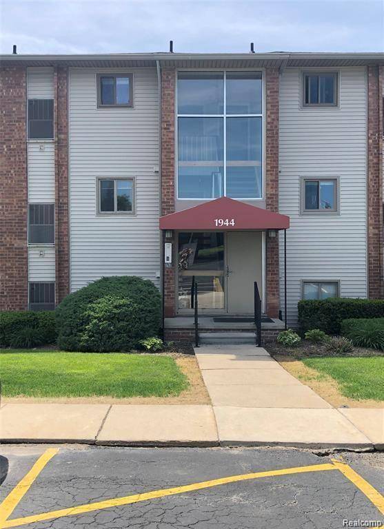 Bloomfield Twp, MI 48302,1944 KLINGENSMITH Road 40