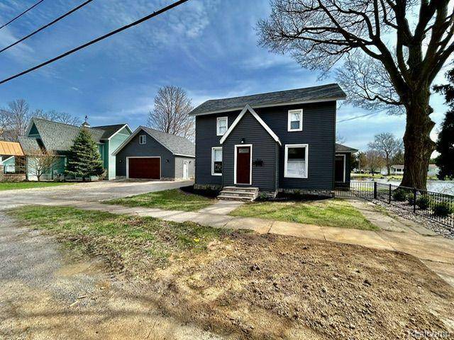Fenton, MI 48430,412 E ELLEN Street
