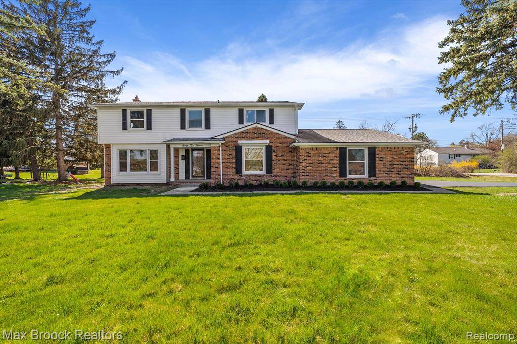 West Bloomfield Twp, MI 48322,6212 BUXTON Drive