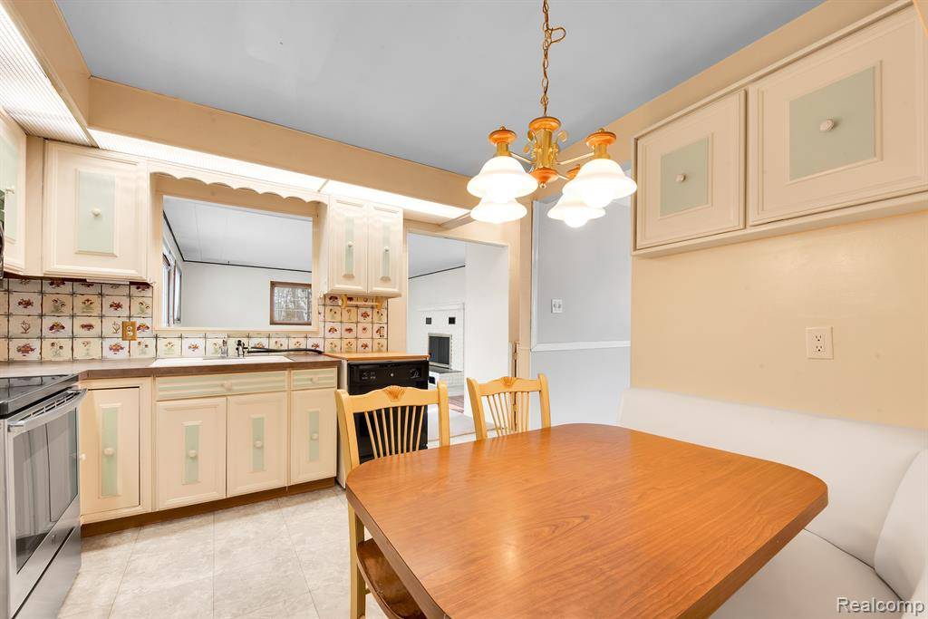 St. Clair Shores, MI 48082,23401 BROOKDALE Boulevard