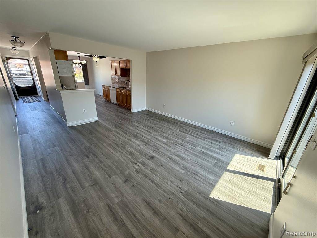 Roseville, MI 48066,30572 QUINKERT Street