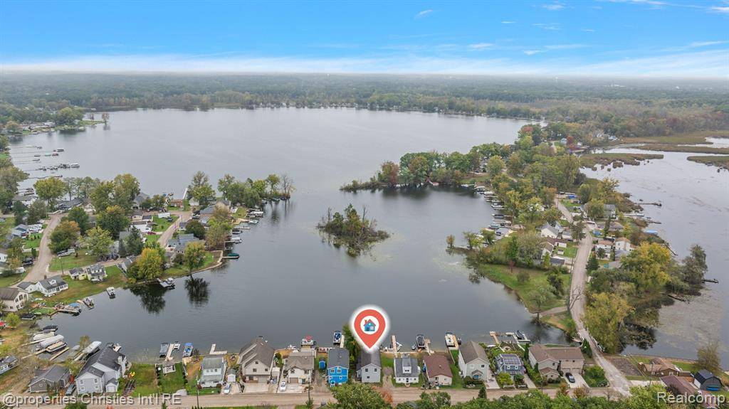 Hamburg Twp, MI 48116,8873 Lagoon Drive