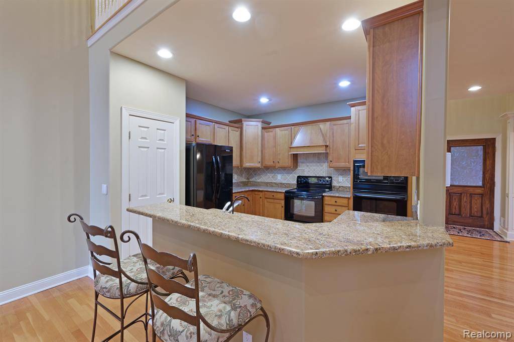 Brighton Twp, MI 48114,3667 BAY HARBOR Drive