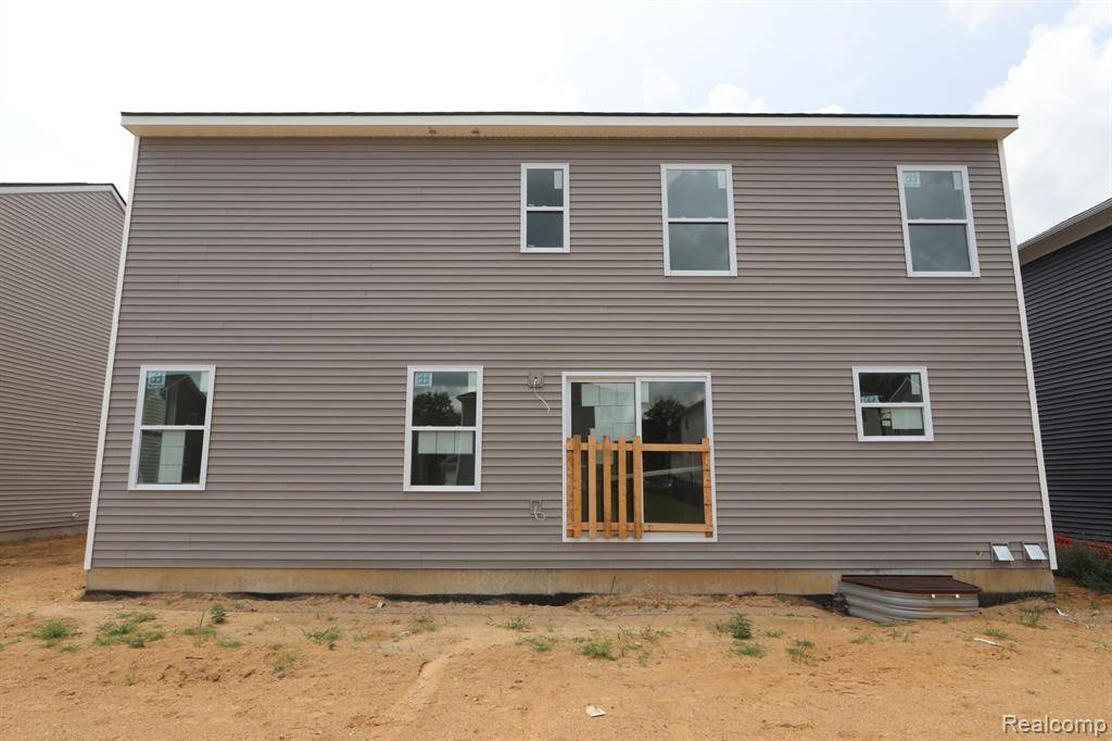 Holly Twp, MI 48442,380 EDGE BROOK Drive