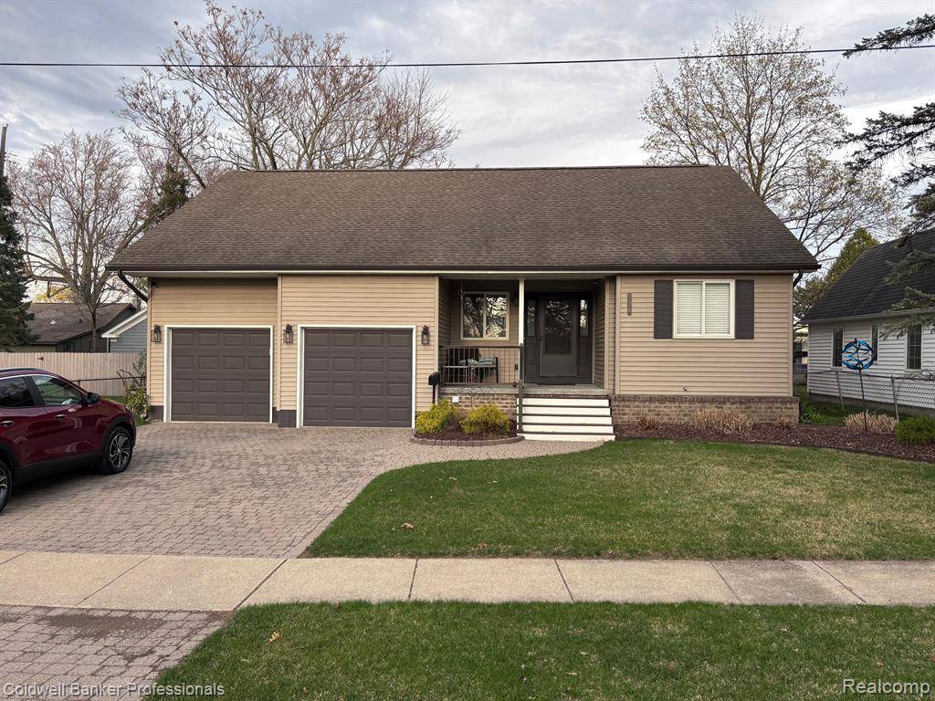 Lake Orion Vlg, MI 48362,136 N AXFORD Street