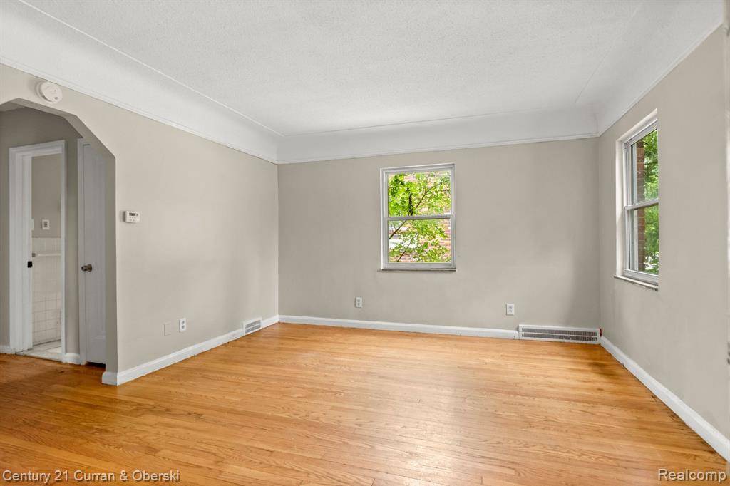 Detroit, MI 48235,13631 VASSAR Avenue