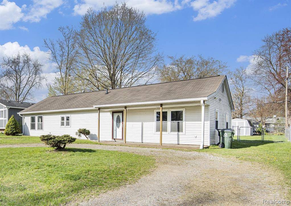 Orion Twp, MI 48359,3714 GAINESBOROUGH Drive