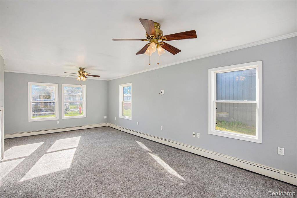 Orion Twp, MI 48359,3714 GAINESBOROUGH Drive
