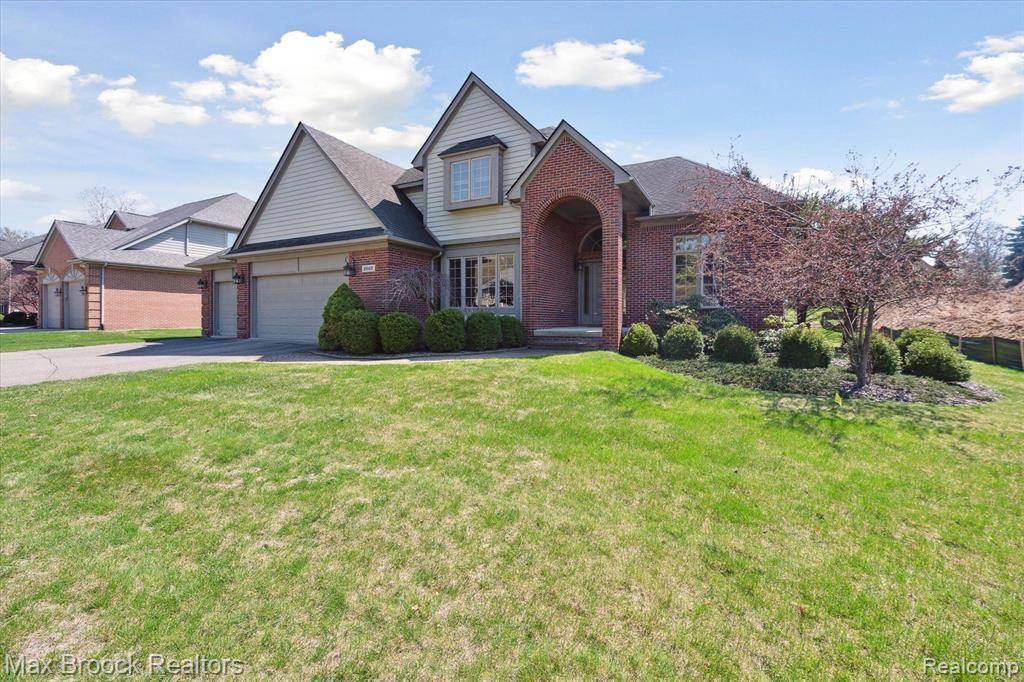 Bloomfield Twp, MI 48302,1942 BLOOMFIELD Drive