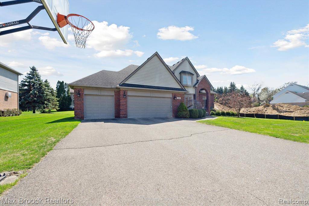 Bloomfield Twp, MI 48302,1942 BLOOMFIELD Drive