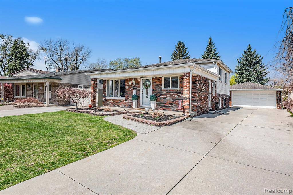 Lincoln Park, MI 48146,3620 N SHORE Drive